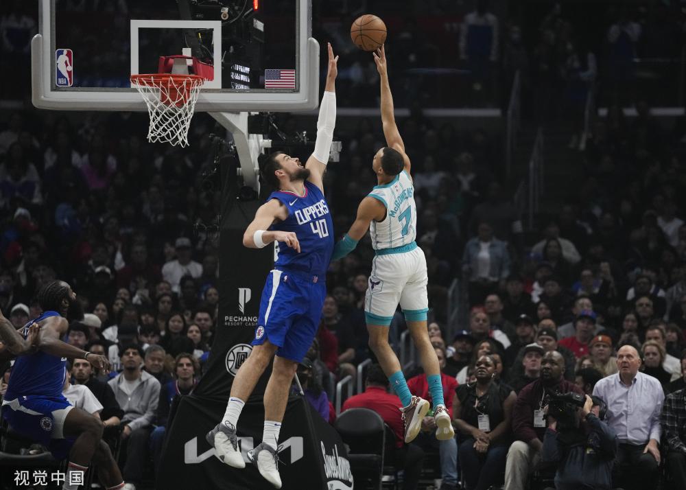 进攻端的输 进攻端的输