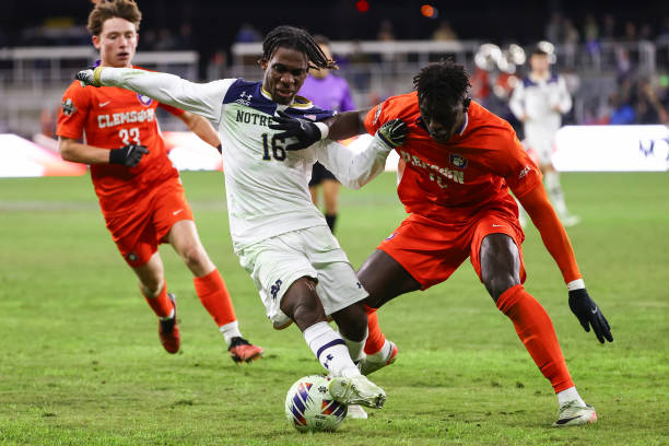 样豪掷千金 样豪掷千金